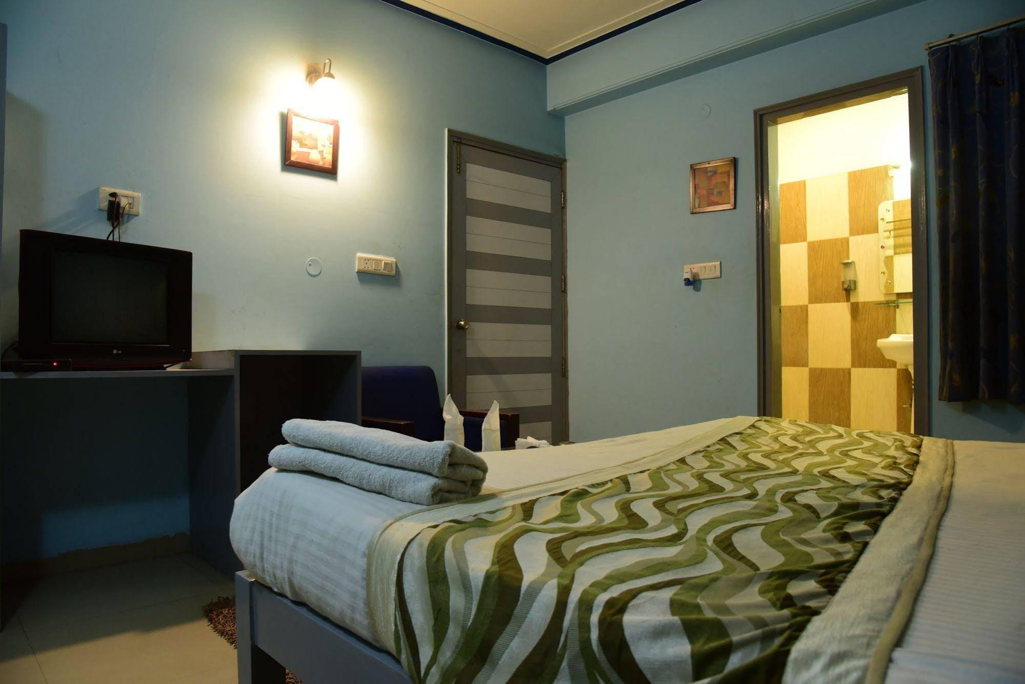 A Family Hotel Oppera Near Igi Airport New Delhi Ngoại thất bức ảnh