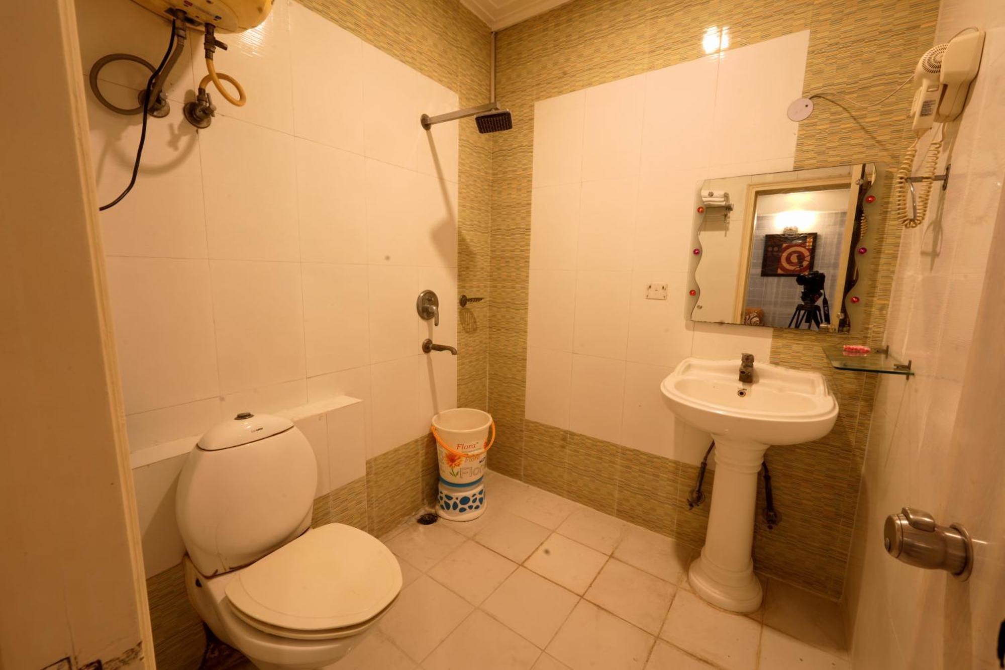 A Family Hotel Oppera Near Igi Airport New Delhi Ngoại thất bức ảnh