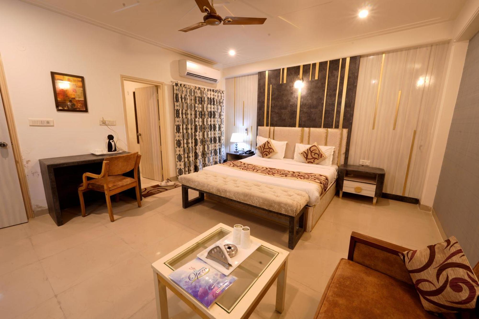 A Family Hotel Oppera Near Igi Airport New Delhi Ngoại thất bức ảnh
