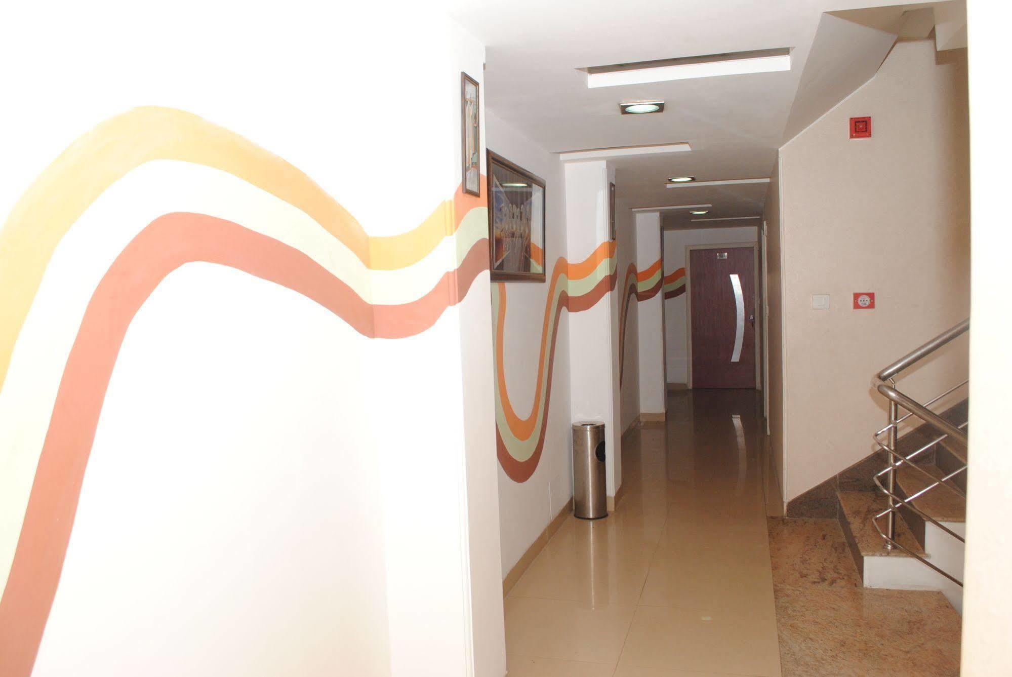 A Family Hotel Oppera Near Igi Airport New Delhi Ngoại thất bức ảnh